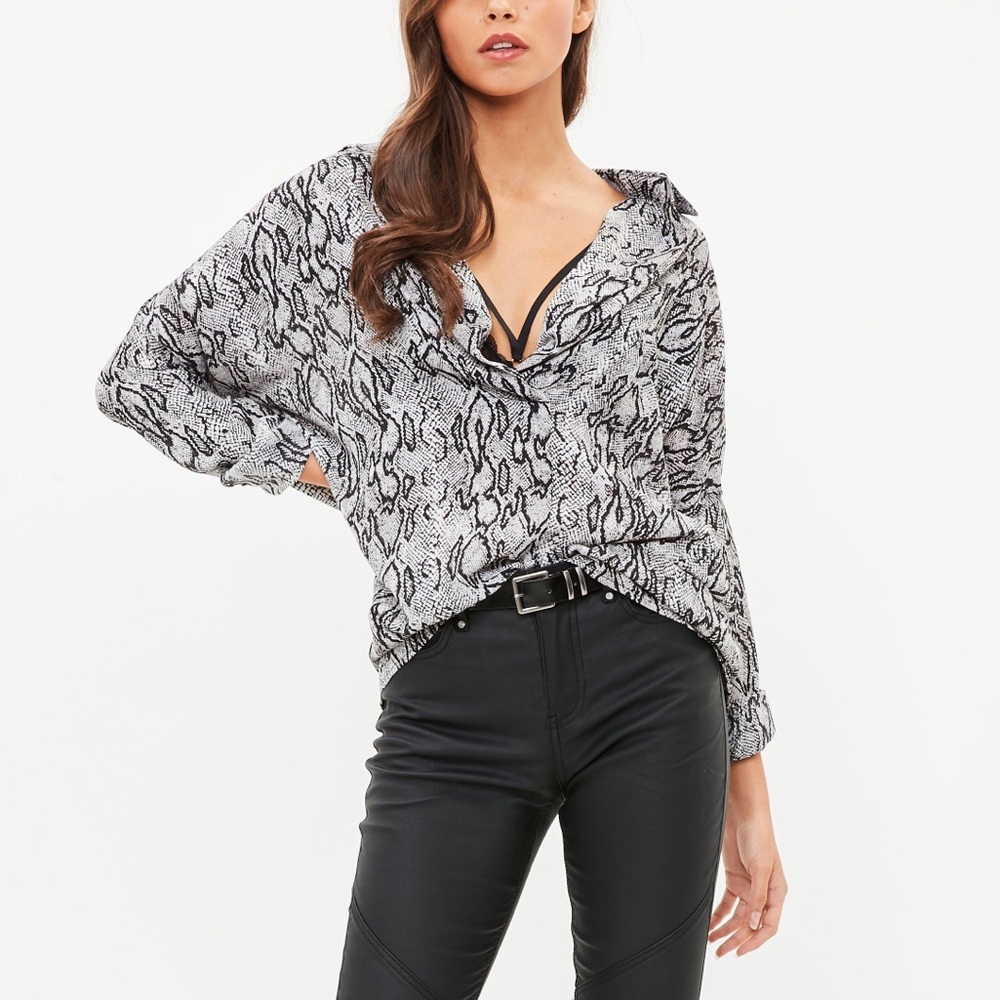 Gray oversized plunge snake print shirt • FIRM